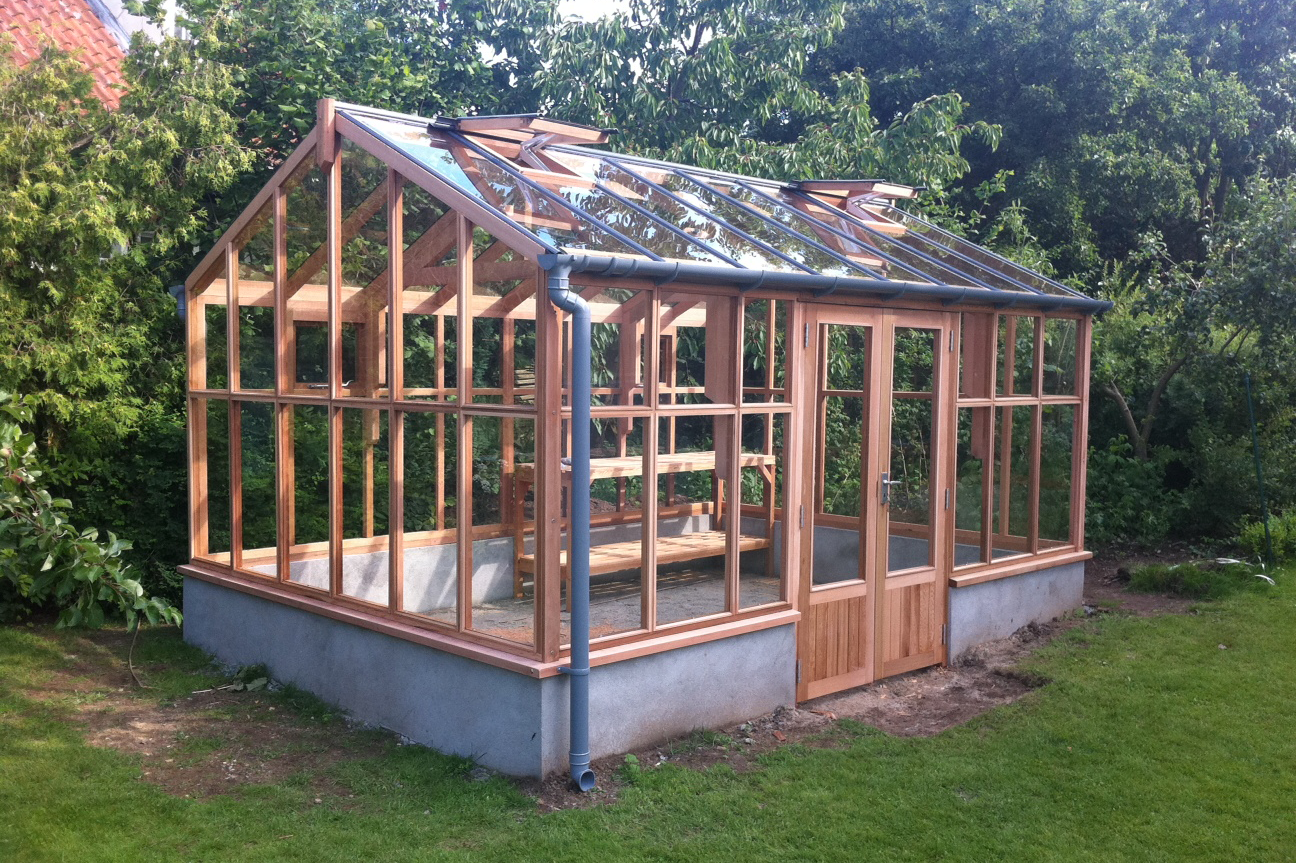 Western Red Cedar 12 x 8 Bromley Greenhouse