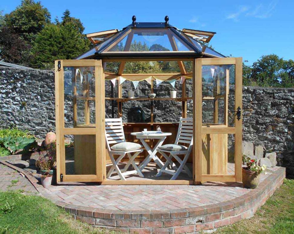 Greenhouse as a summerhouse