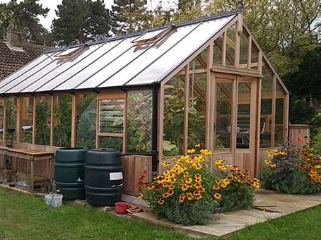 Greenhouse with safety glass