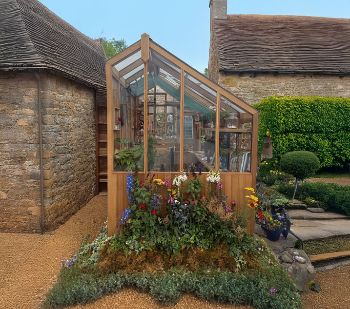 Free Standing Three Quater Span Greenhouse